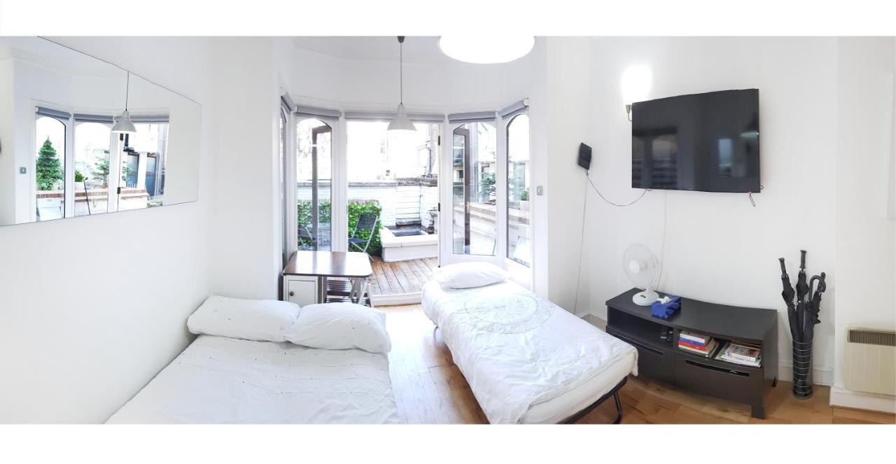 TERRACE 2 BEDROOM APARTMENT- WIFI-Covent Garden Apartment