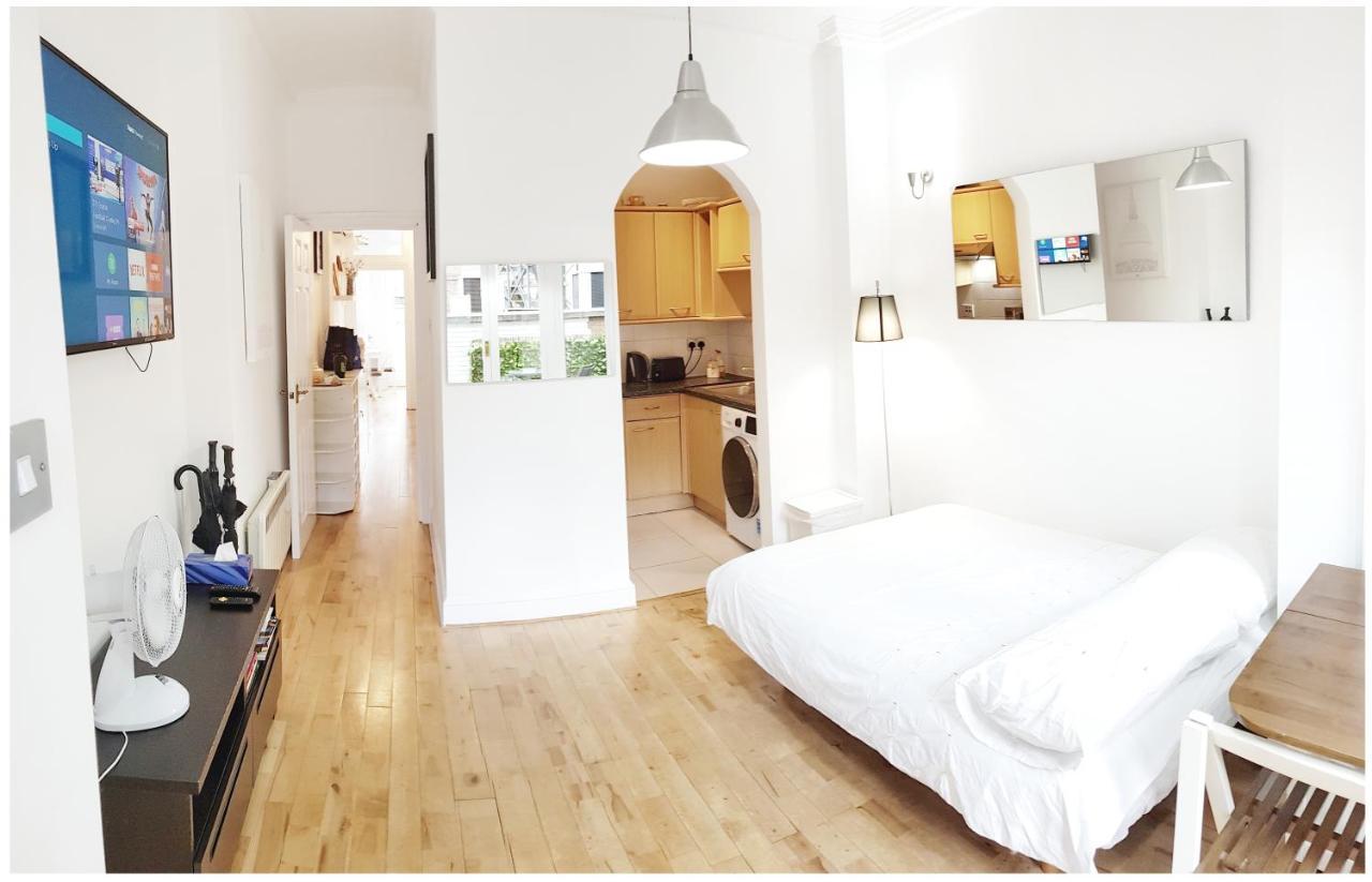 TERRACE 2 BEDROOM APARTMENT- WIFI-Covent Garden Apartment *
