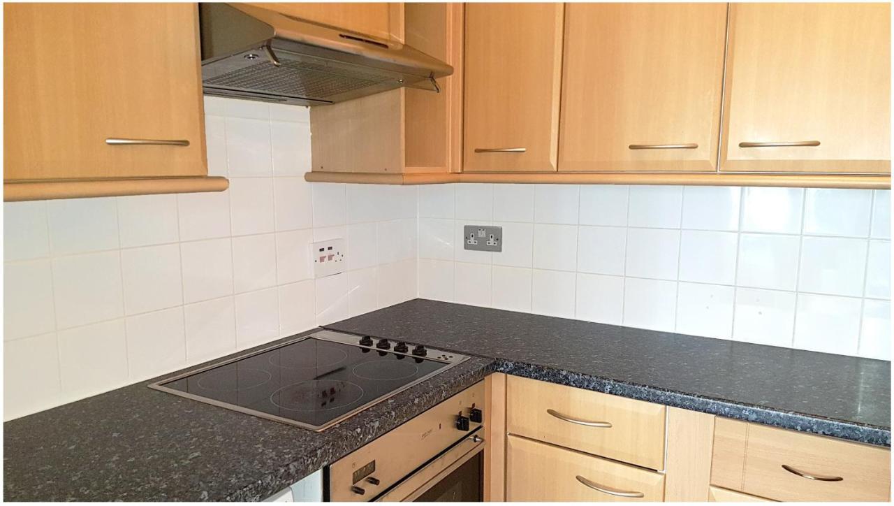 TERRACE 2 BEDROOM APARTMENT- WIFI-Covent Garden Apartment *